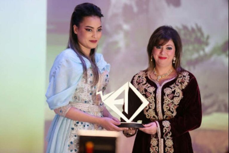 جائزة المواطنة تكرم الشنا وسعيدة شرف والمرحوم الاعلامي نورالدين كرم