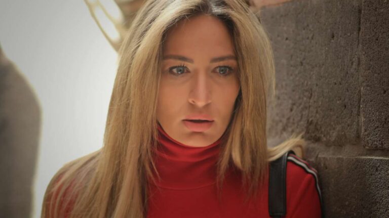 ميرفا الخطيب وسارة ابي كنعان وشخصيات مركبة امام ميلاد يوسف