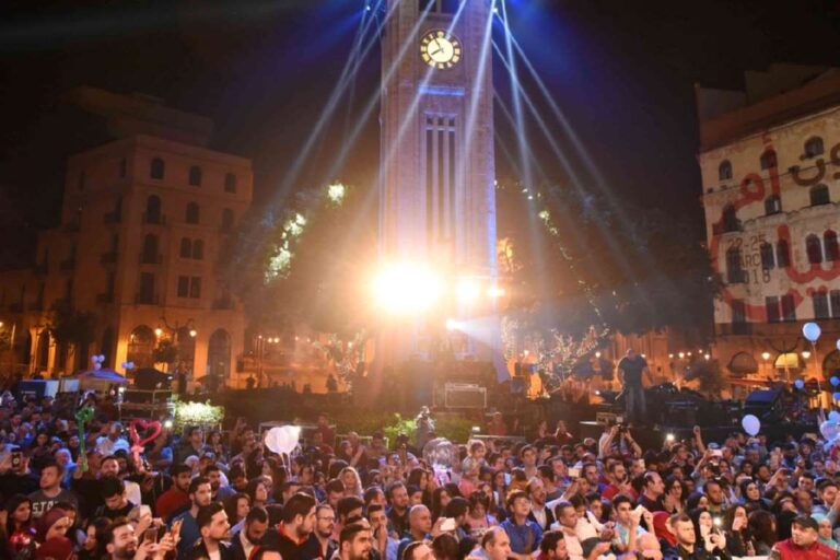 النجمة الذهبية نوال الزغبي والنجم ناجي الأسطا يشعلان ليلة المهرجان الفنيّة الأولى