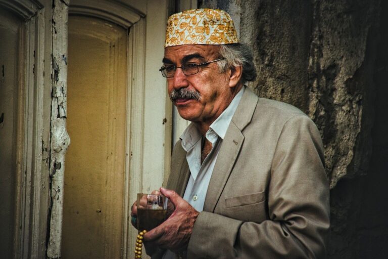 بالصور نجوم الدراما السورية يواصلون الانضمام إلى فيلم أب