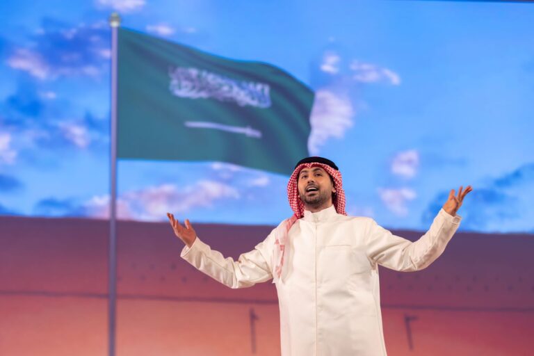 فؤاد عبدالواحد: المسرحية الشعرية الغنائية “معلقاتنا امتداد أمجاد” عمل تاريخي تشرفت المشاركة به
