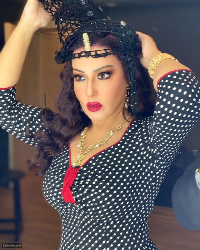 سمية الخشاب تنجح في ام 44 بالخليجي