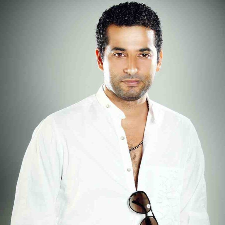 النجم عمرو سعد في المقدمة بمسلسل إفراج