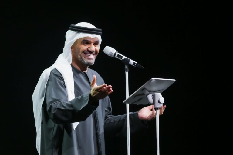 حسين الجسمي يبهج ليالي العيد بحفل كامل العدد في أبو ظبي