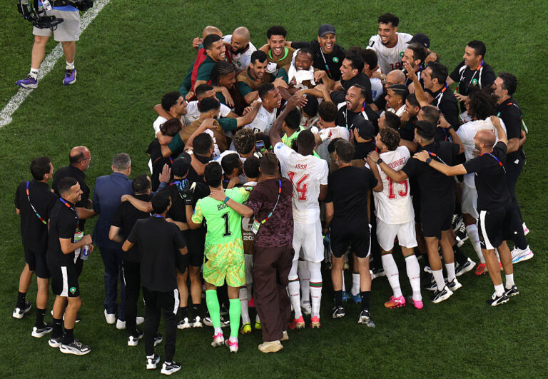 المغرب يكتب التاريخ.. اسود الأطلسي يعبرون هولندا ويبلغون ثمن النهائي كأول فريق عربي يصل لهذا الانجاز الكبير