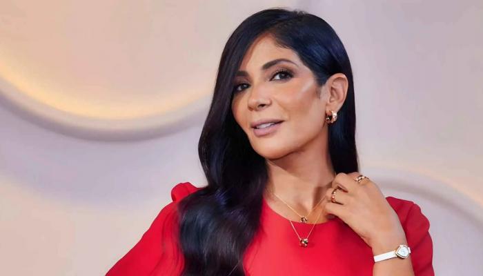 مني زكي تكشف التفاصيل وتنتظر عرض طالع نازل 10اكتوبر