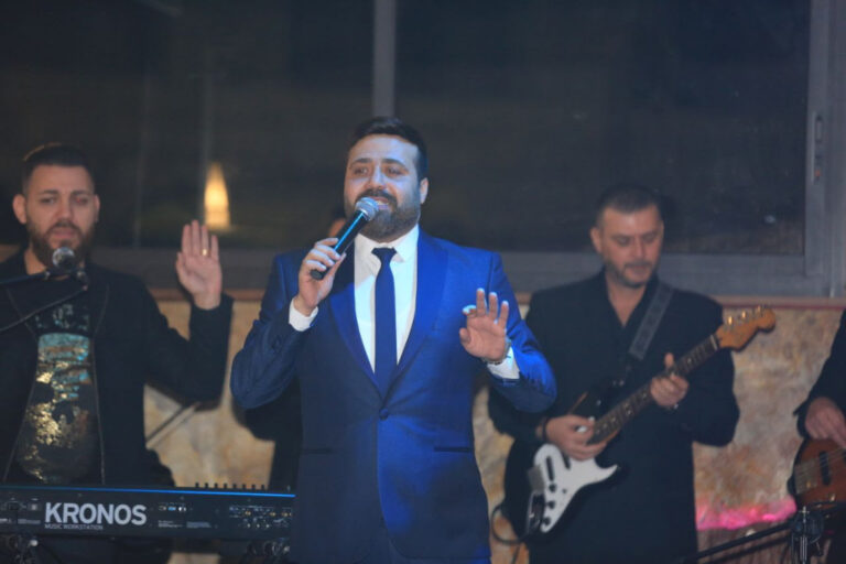 ربيع الجميل كسب الرهان ليلة راس السنة و3 حفلات كامل العدد