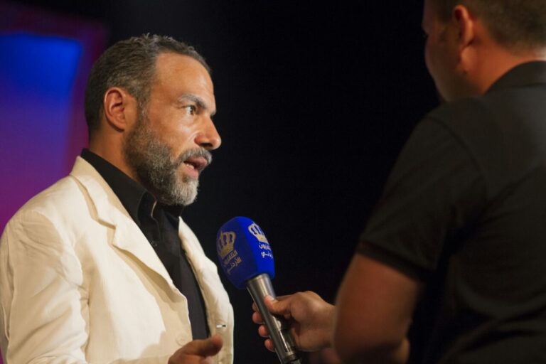 محمد خميس يتألق في مهرجان عشوات طقوس المسرحيات بالاردن