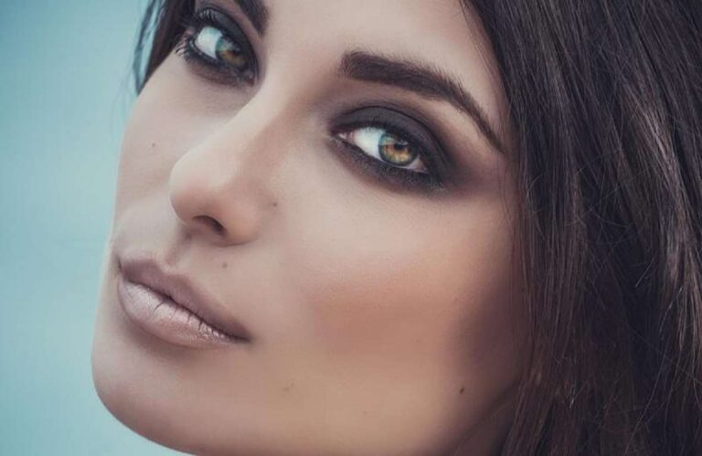 حيل تطبيق مكياج سموكي للعيون المبطّنة