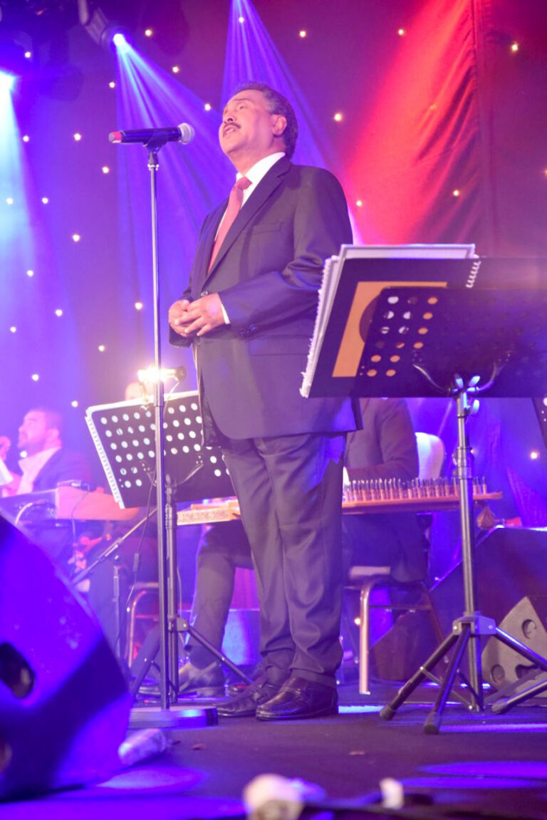 البوب ستار رامي عياش يعود بالنجاح من اسبانيا ليتصدر مواقع التواصل الاجتماعي