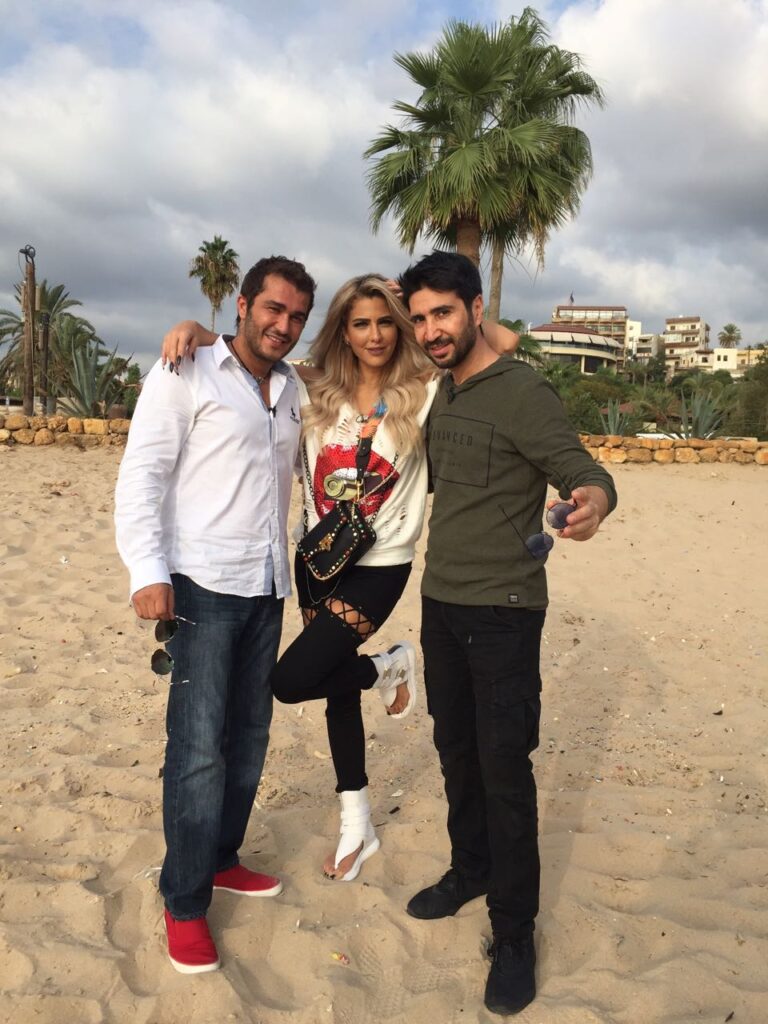 جويل حاتم تفاجئ جورج الراسي..فهل يكون وسام صبّاغ سبباً في عودتهما؟ وسام صبّاغ يجمع جويل حاتم وجورج الراسي وما حصل لم يكن متوقعاً!