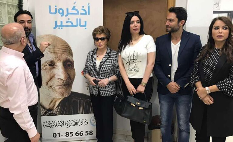 فادي حرب وصفية العمري وعبير صبري في (مستقبلهم أمانة)