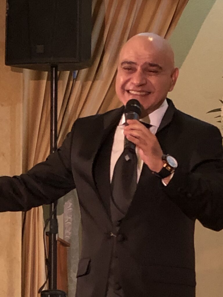 المرنِّم روبير شماعة يطلق البوم “الملك”