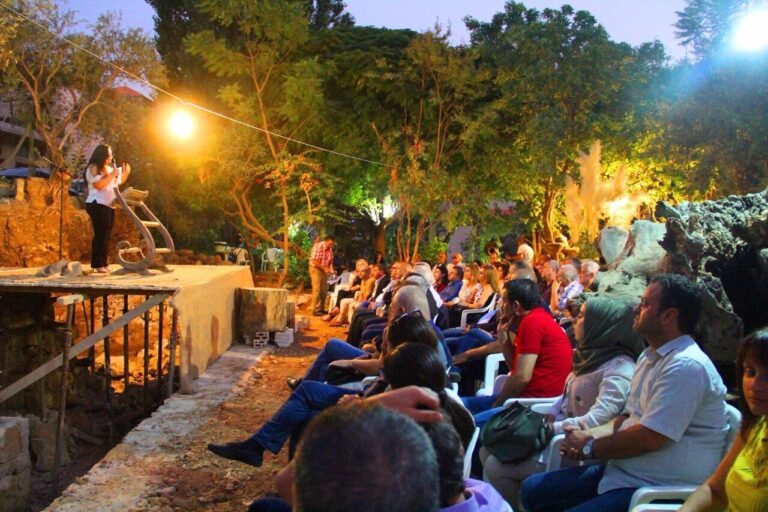 كهف الفنون يجمع المثقفين والشعراء في الجاهلية