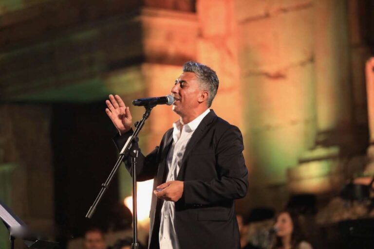 عمرالعبداللات صوت الاردن وحفل ضخم بمهرجان جرش واغنيات البومه الجديد