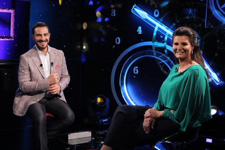 رنين الشعار . سوبر ستار . The voice . نفس الكذبة والشعار