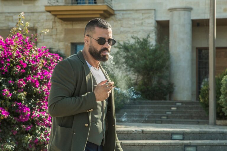 وسام حنا يحمل جينات الشر في سر